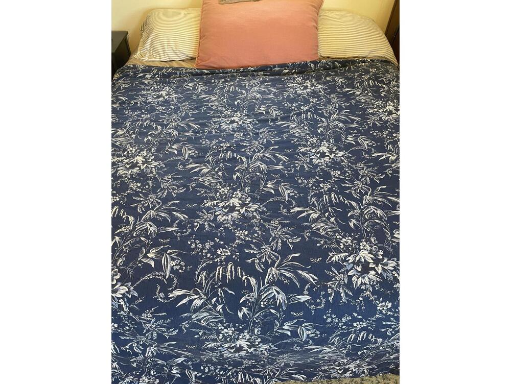 Crate and Barrel Taylor Reversible Duvet Floral/Striped Queen EUC